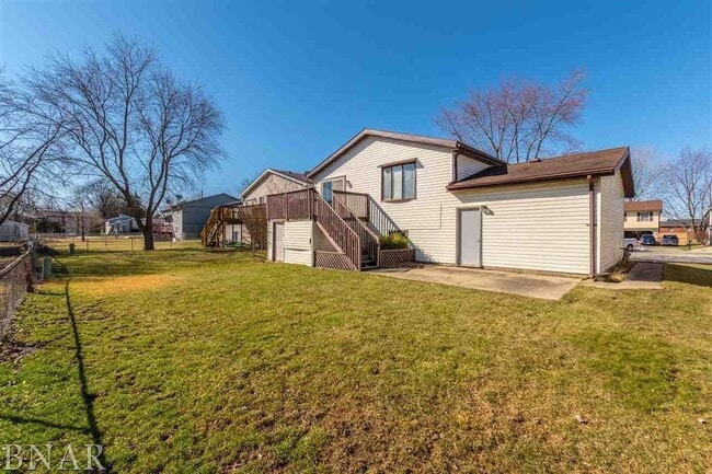 Building Photo - Incredibly Updated Large 4 Bedroom House!