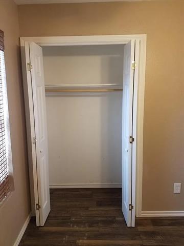 Building Photo - 100 Lochness Ln