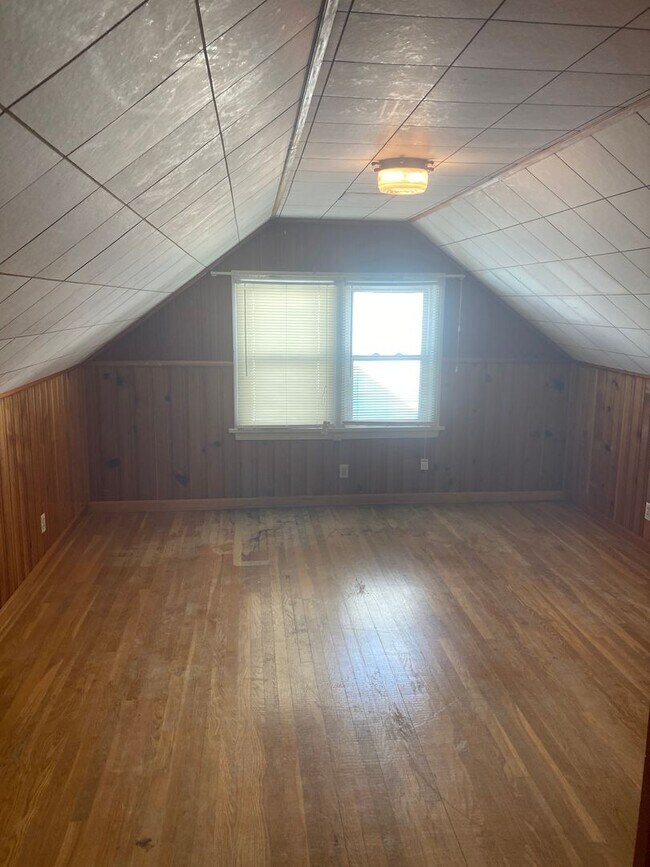 Building Photo - 870 Frederick Blvd