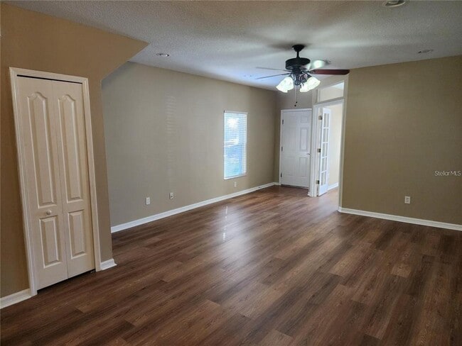 Building Photo - 15924 Fishhawk Creek Ln