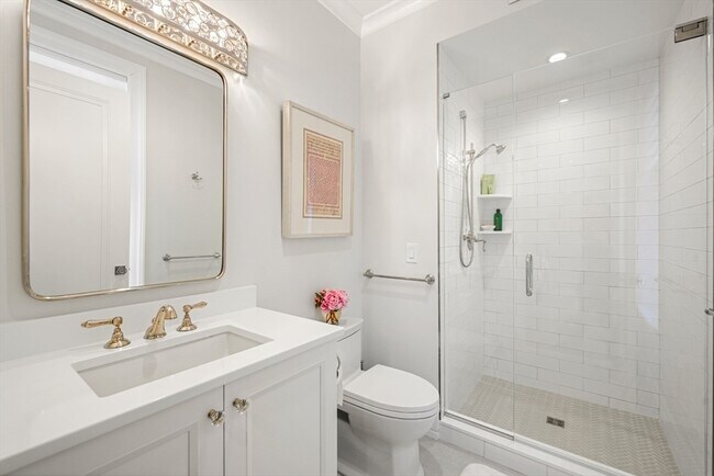 Building Photo - 35 Littles Point Rd