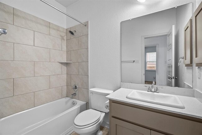 Building Photo - 18005 Pomelo Ln