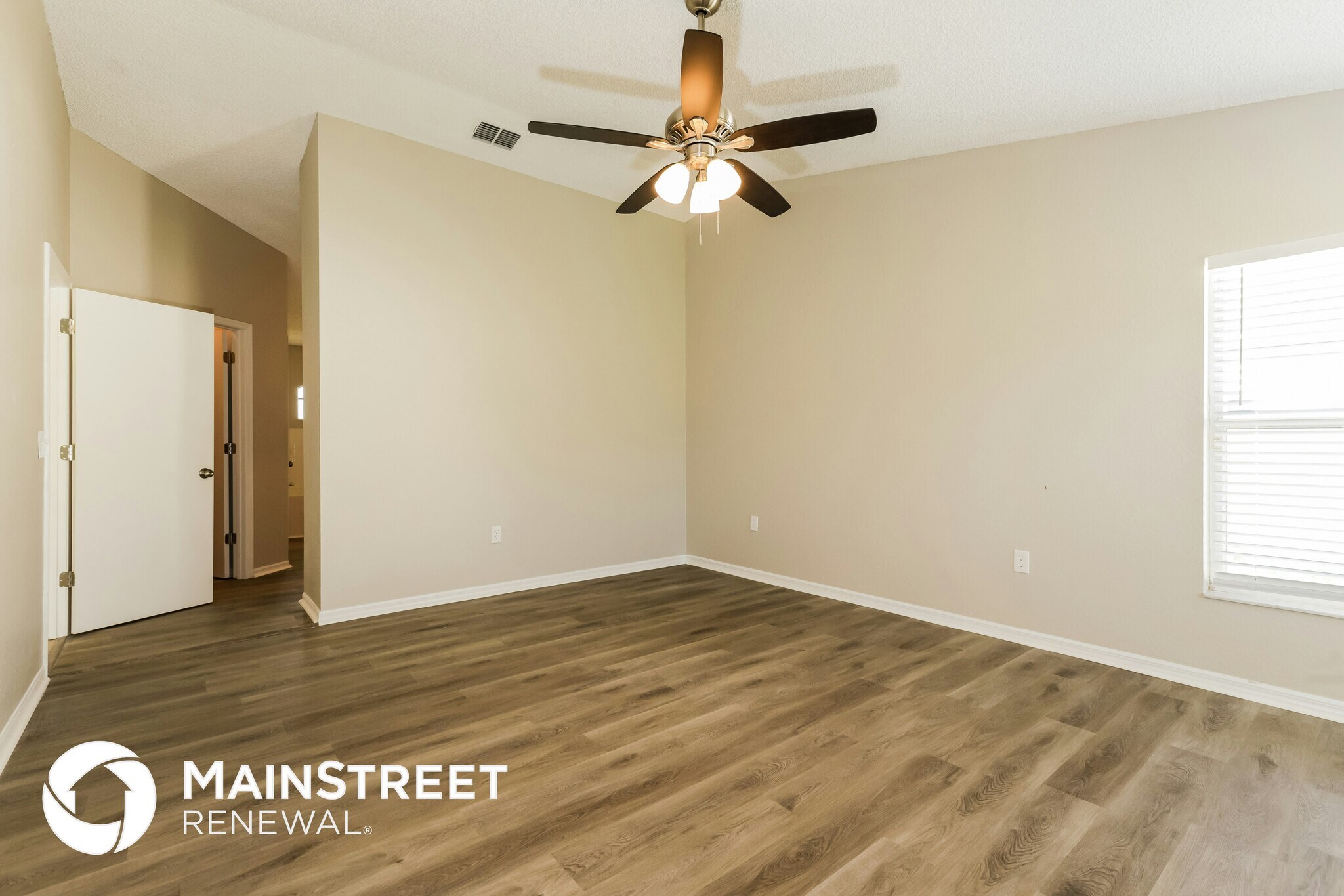 Building Photo - 2704 Champion Ridge Dr