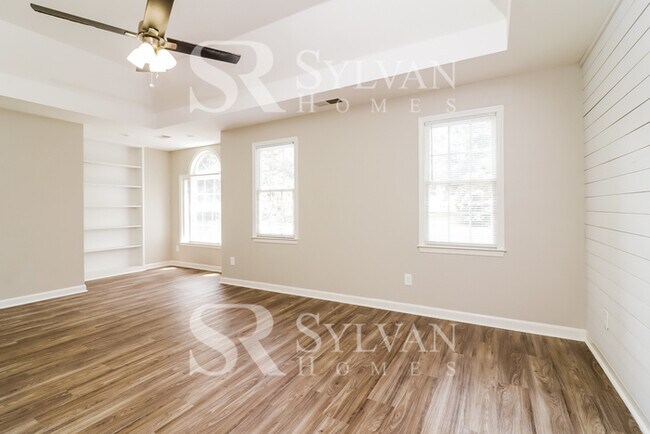 Building Photo - Coming HOME never felt so good!