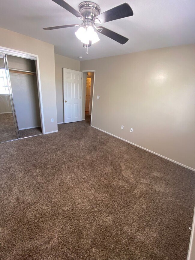 Building Photo - 11115 Cactus Valley Dr