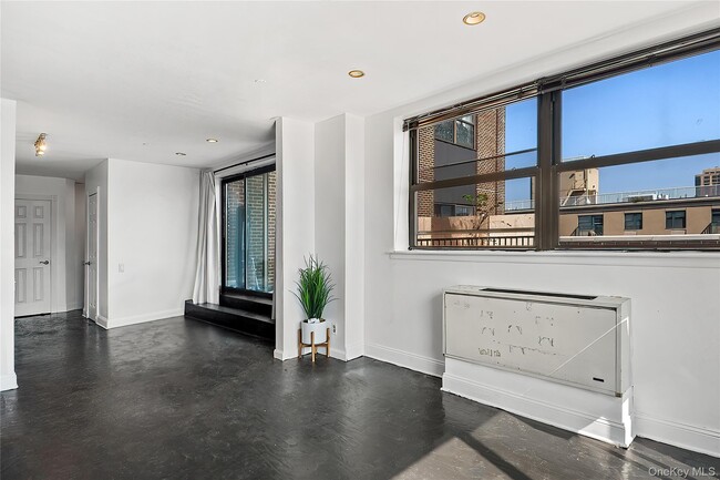 Building Photo - 23 Water Grant St