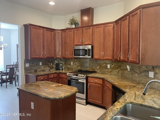 Building Photo - 1552 W Windy Willow Dr