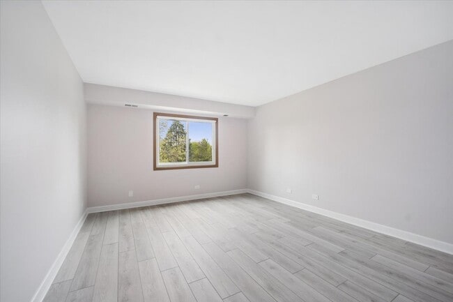 Building Photo - 475 Plum Creek Dr