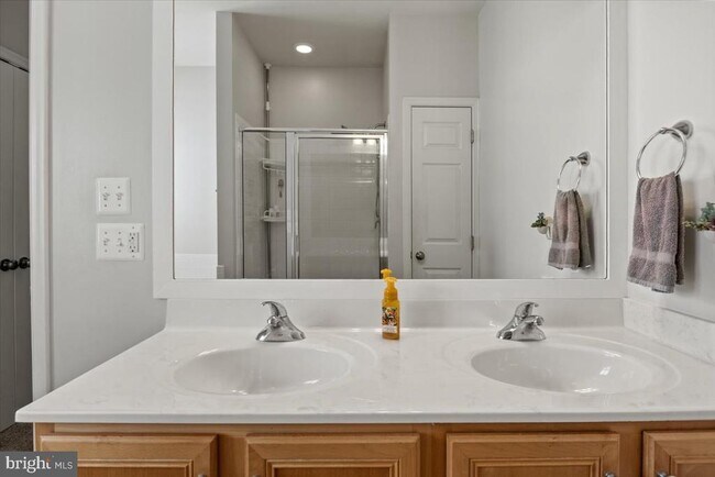 Building Photo - 20970 Branchwood Ct