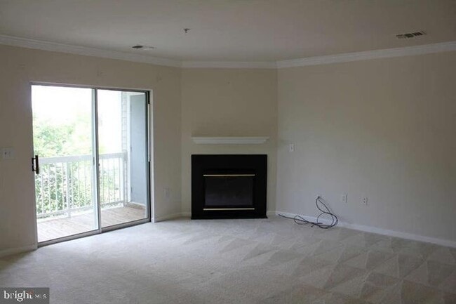 Building Photo - 12858 Fair Briar Ln