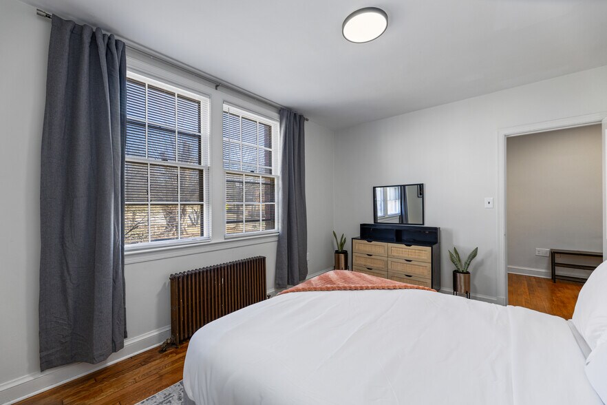 Building Photo - 4348 Southern Ave SE