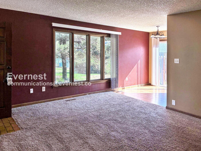 Building Photo - 2608 Leisure Dr