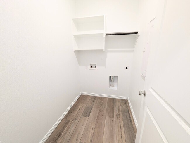 Building Photo - 14821 Lone Rock Lane