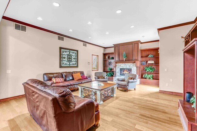 Building Photo - $500 Move In Special - Studio in the Venetian Community in UTC w/ Parking Included!