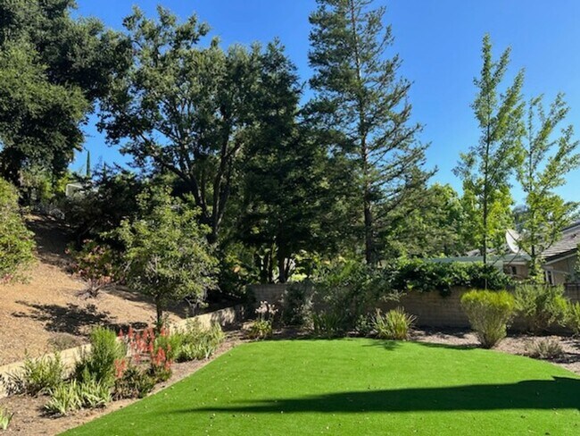 Building Photo - Move-in Ready - Available March 1