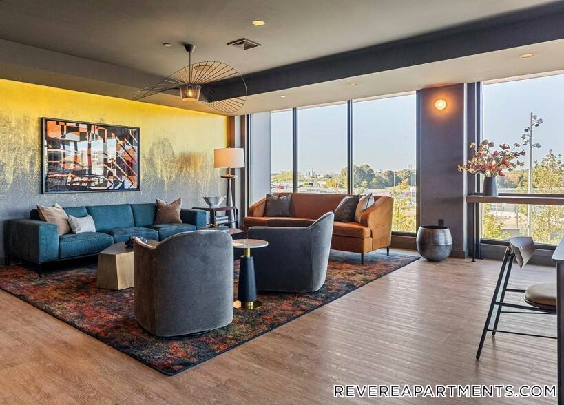 Building Photo - 328 Bank St