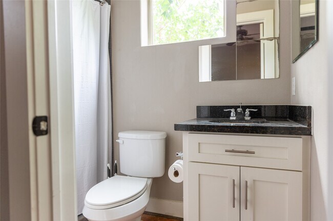 Building Photo - 2903 Blodgett St