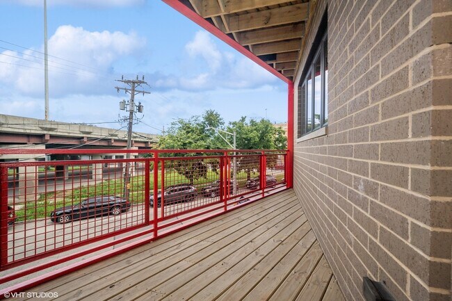 Building Photo - 2910 S Archer Ave