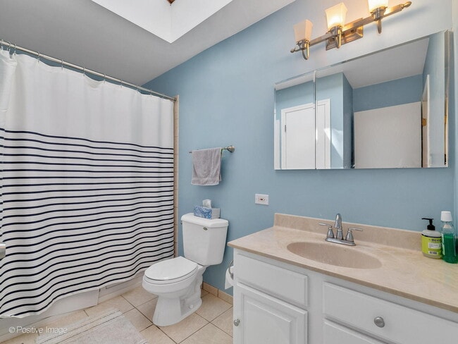 Building Photo - 5735 Virginia Ave