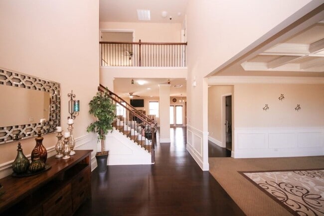 Building Photo - 3415 Pointe Vecchio Cir