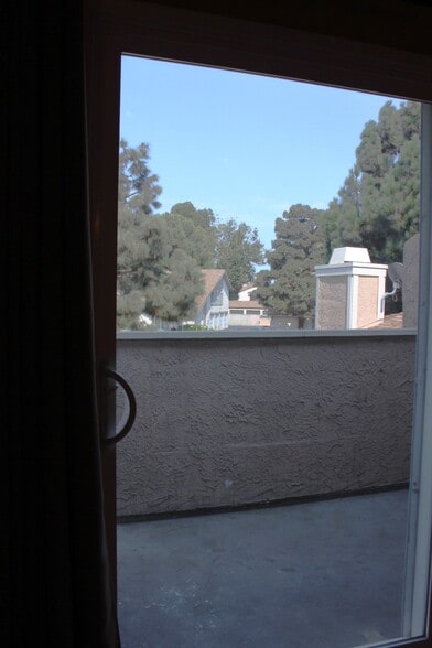 Balcony - 5217 Jefferson Sq