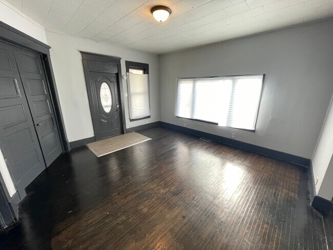 Building Photo - 6 Pennsylvania Ave