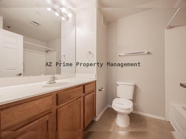 Building Photo - 435 W Rio Salado Pkwy