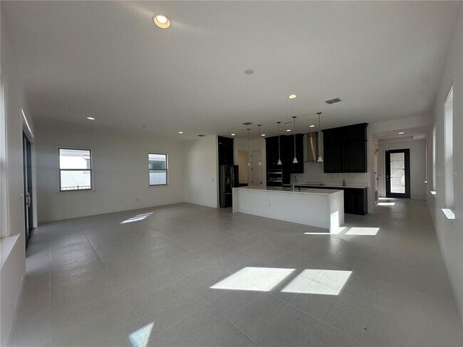 Building Photo - 10629 Woodrow Dr