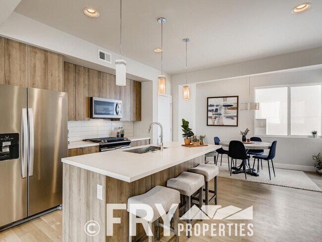 Building Photo - New Condo in South Sloan's Lake