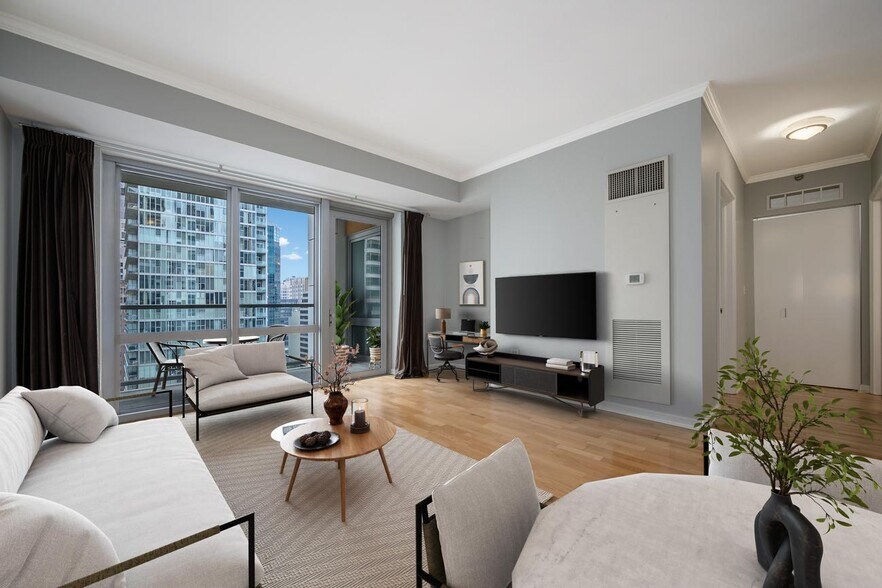 Living room - 160 E Illinois St