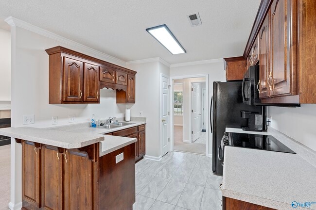 Building Photo - 100 Ellacott Dr