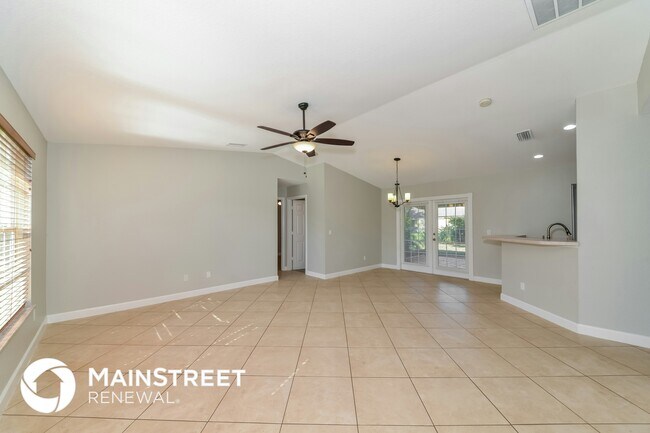 Building Photo - 2750 Trilby Ave
