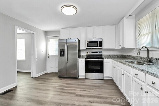 Building Photo - 2429 Marlowe Ave