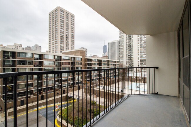 Building Photo - 1560 N Sandburg Terrace