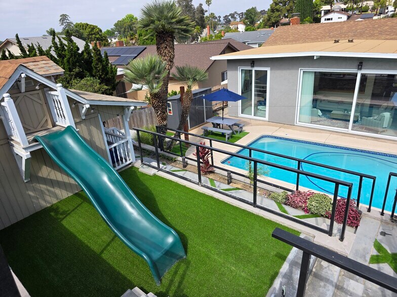 Primary Photo - 6097 Charae St