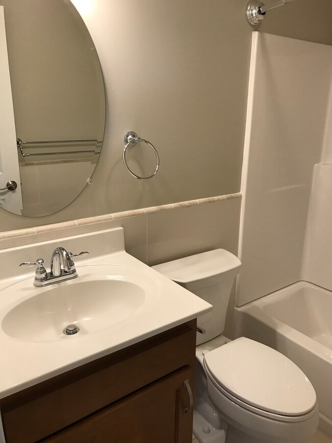 Building Photo - 3 Gaffers Ct