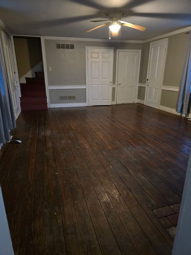 Building Photo - 3 Bedroom 1.5 Bath Located in Middletown