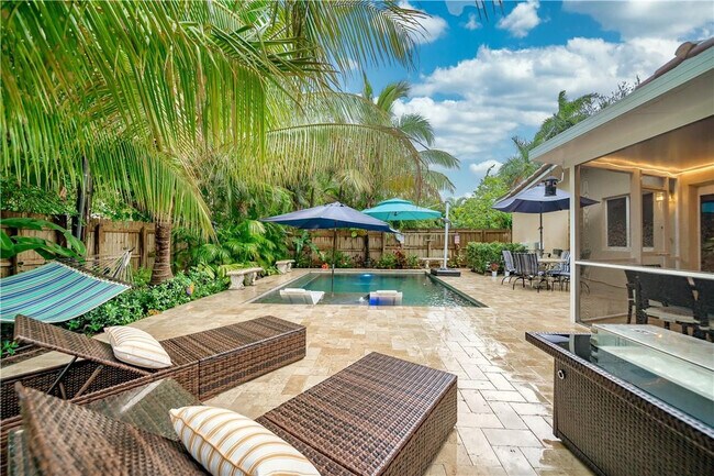 Building Photo - 1728 NE 16th Ave