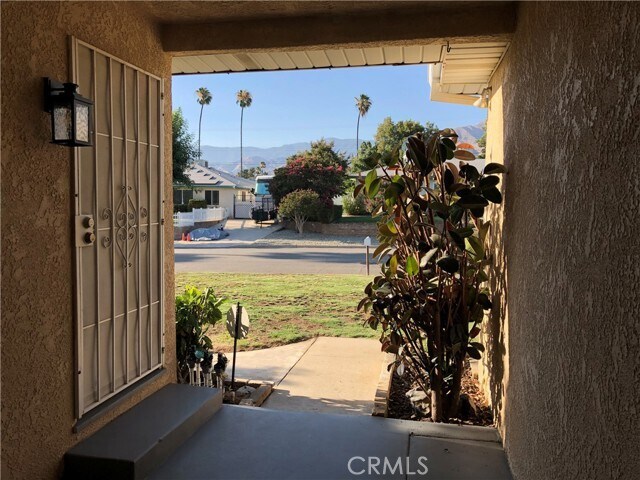 Building Photo - 27239 Crest St