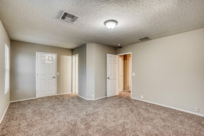 Building Photo - 6331 Scotchwood Dr