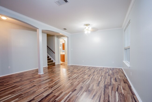 Building Photo - 115 Brazos Ln