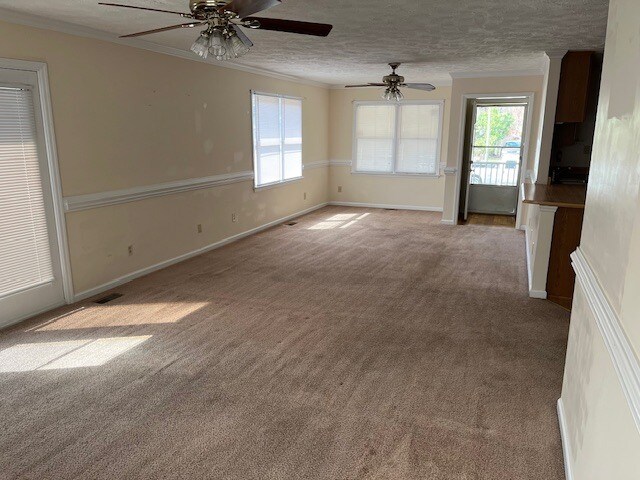 Building Photo - 1201 Martindale Dr