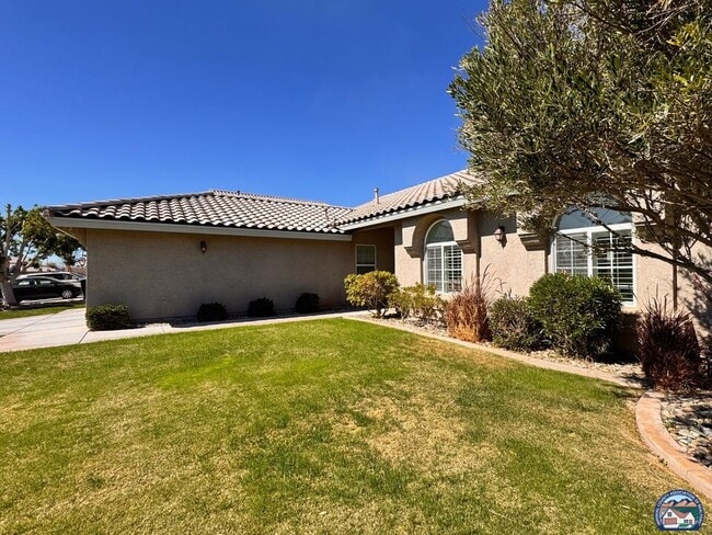 Building Photo - 2640 Lenrey Ave