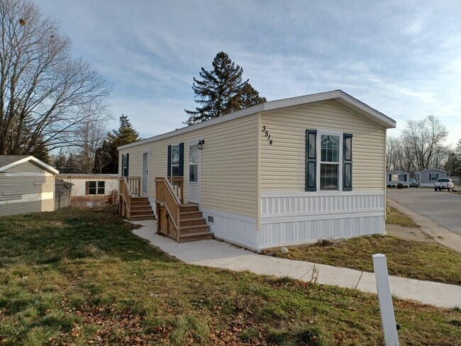 Building Photo - 3514 Sally Mae Terrace