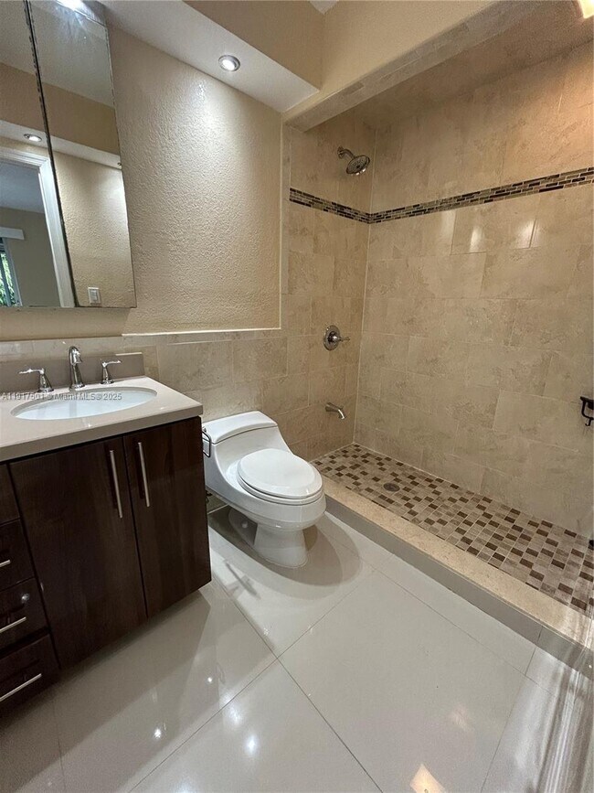 Building Photo - 5469 NW 170th Terrace