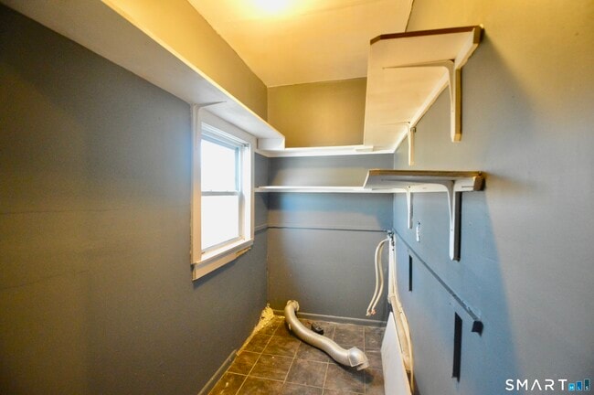 Building Photo - 308 Willow St