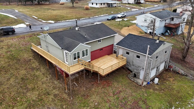 Building Photo - 125 Edgewood Cir