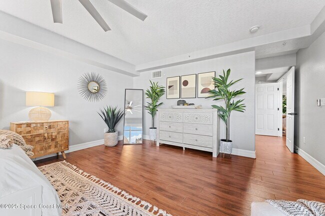 Building Photo - 1493 S Atlantic Ave