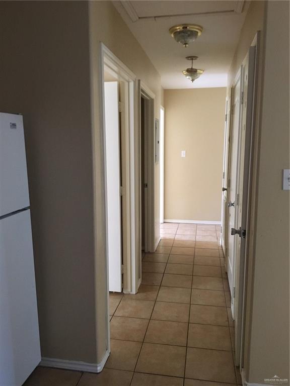 Building Photo - 27 Lilia Dr