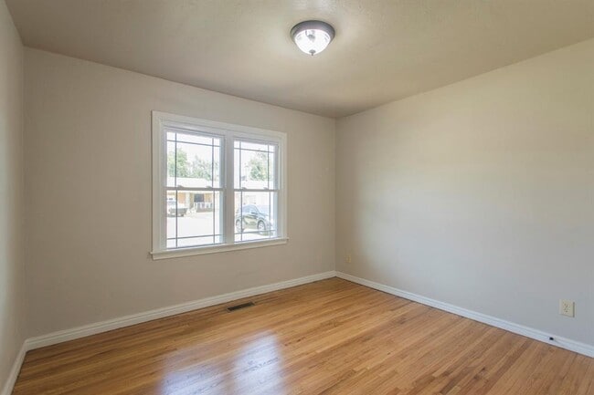 Building Photo - 2928 NW 33rd St